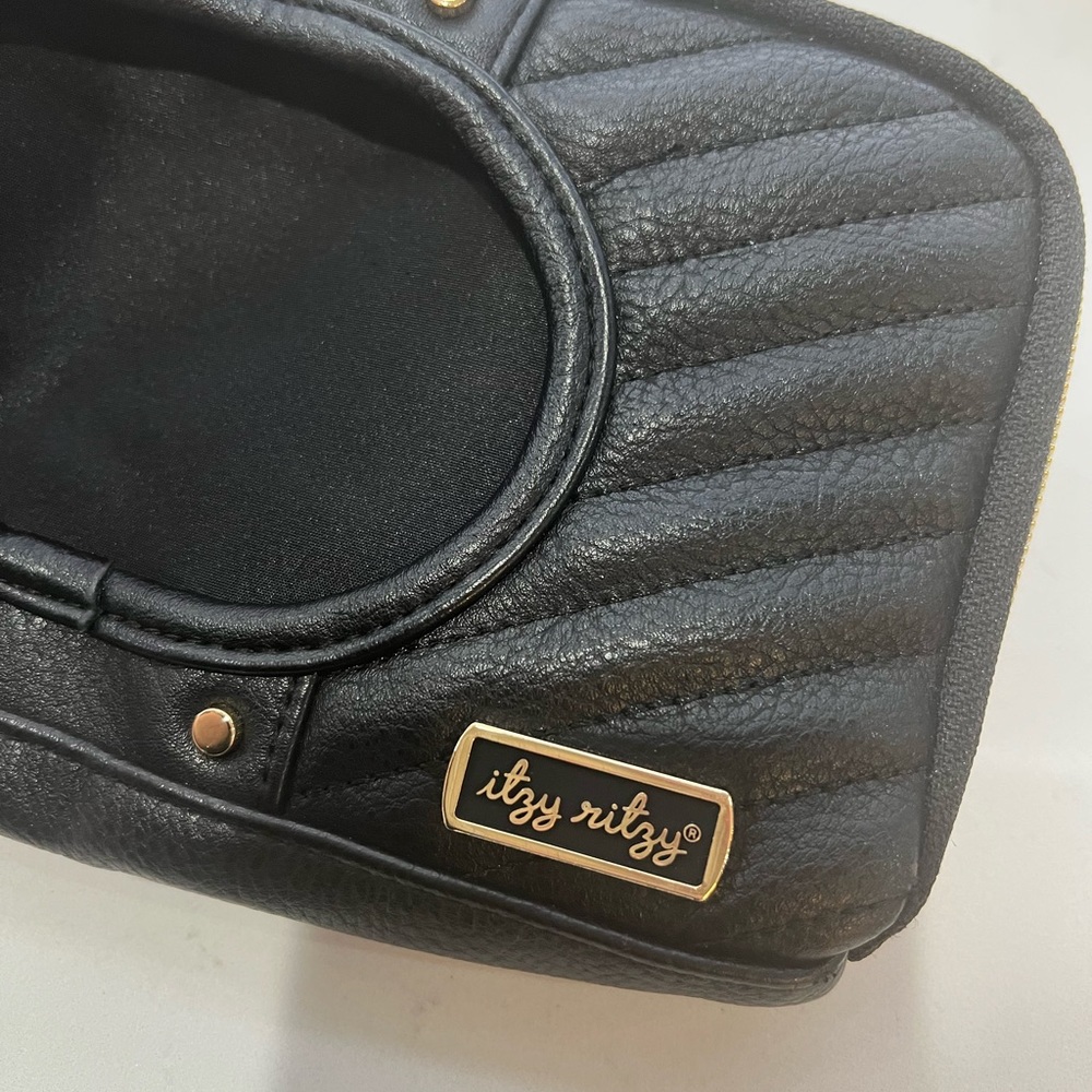 🖤ITZY RITZY Wipe Case🖤 - Picture 2 of 3
